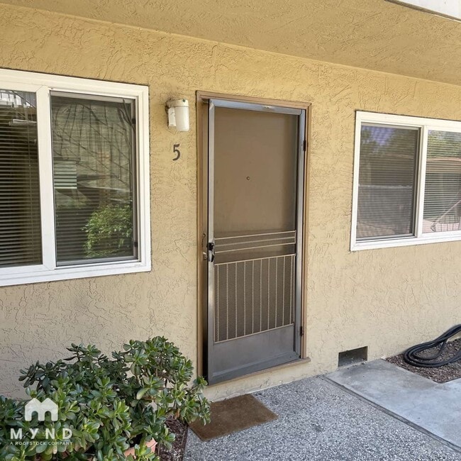 870 Burbank Dr Unit 5