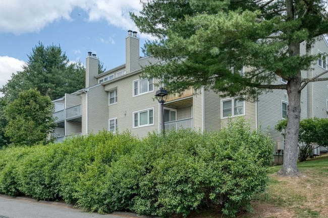 Building Photo - 308 Carlton Ln Unit Carlton Lane Rental