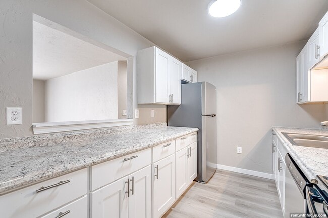 Photo - The Landings