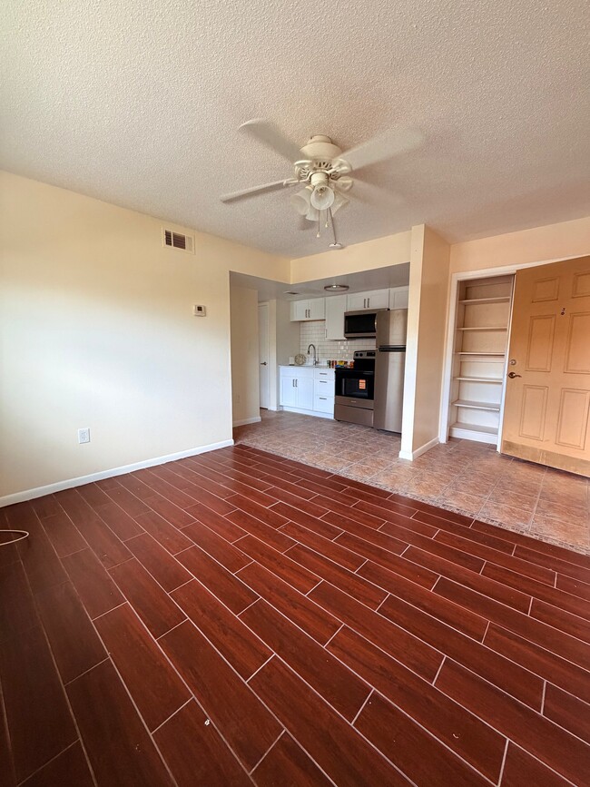 Photo - 13214 Bunn Cir Unidad 5