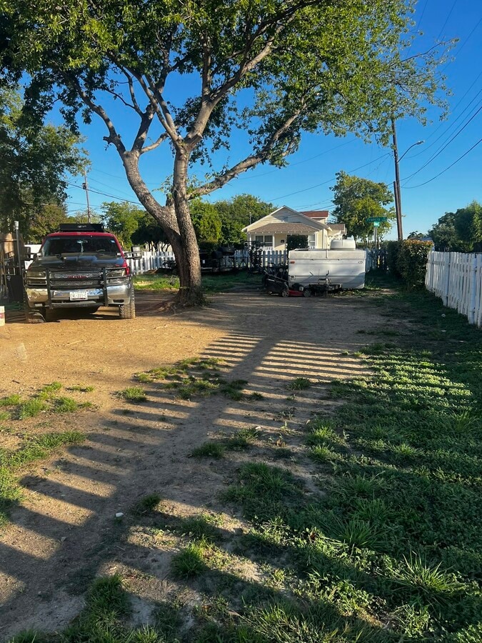 Photo - 1907 Belmont Ave