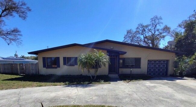 3/2/1 Single Family Pool home - 3/2/1 Single Family Pool home