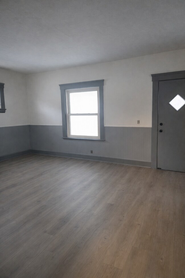 Photo - 7610 Rosewood Ave