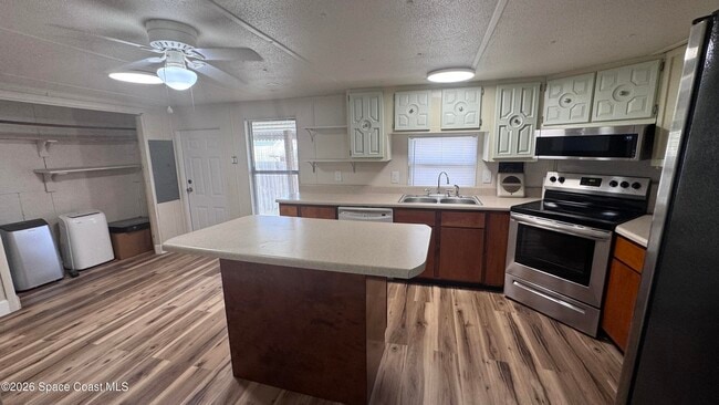 1159 Bailey Ct