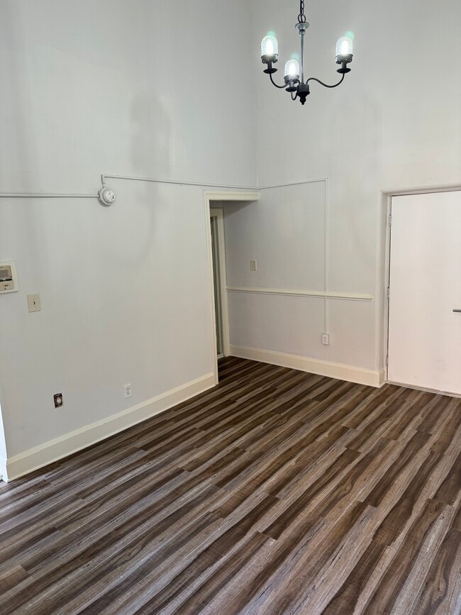 1M - 28 E Mount Vernon Pl Unit 4