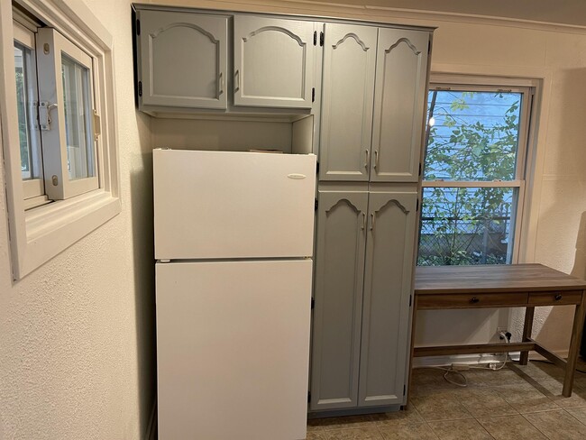 Photo - 935 Lena Ave