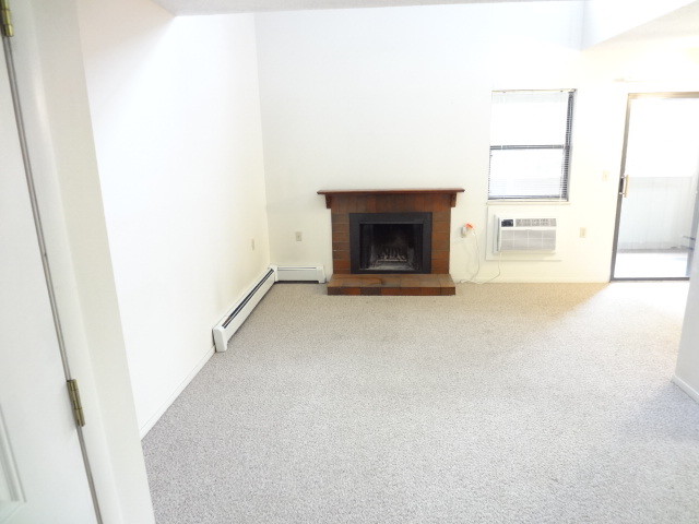 Photo - 512 E Monroe Dr