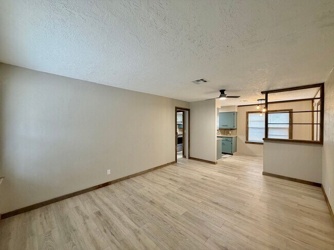 1218 NW Logan Ave