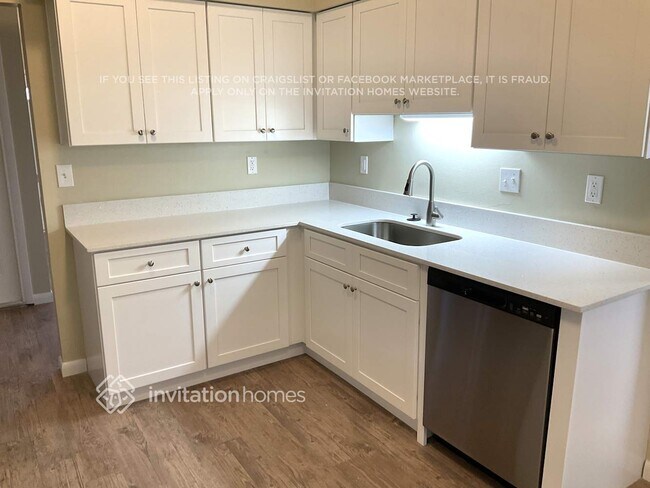 Photo - 4635 Robert St