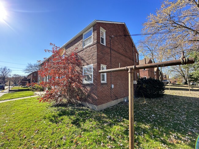 201 Elm St Unit 15A