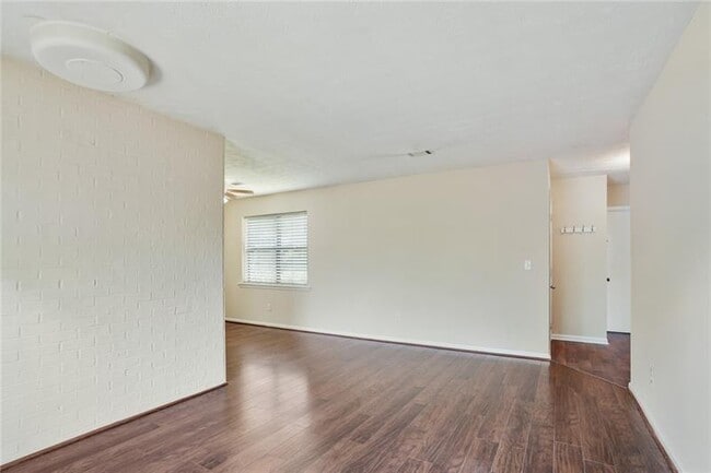 Photo - 76 Sandalwood Cir