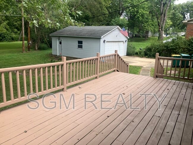 Photo - 315 N Cedar St
