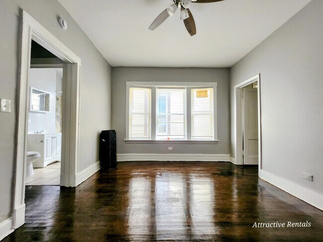 Photo - 6930 S Wabash Ave Unidad 1
