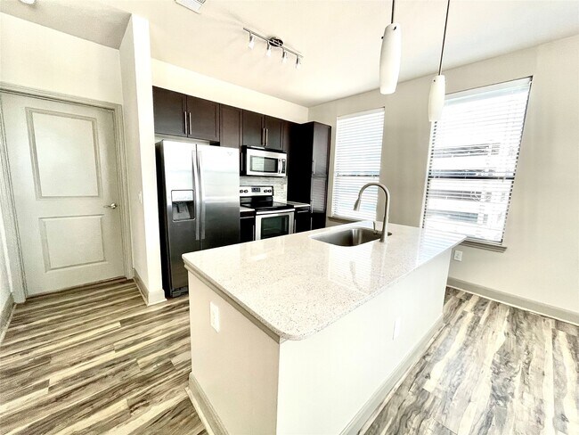 Photo - 3788 Richmond Ave. Unidad 1225