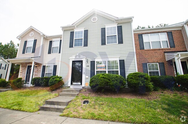 Building Photo - Charming 3-Bedroom, 2.5 Bath Townhome Comi...