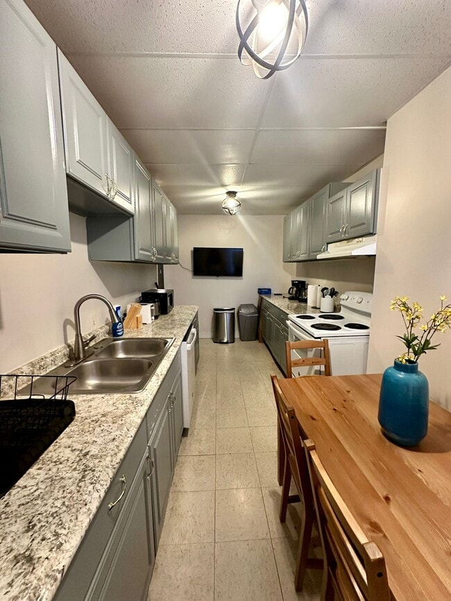 Photo - 7 Linden St Unit 4