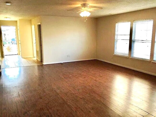 Photo - 2317 Lonan Ct