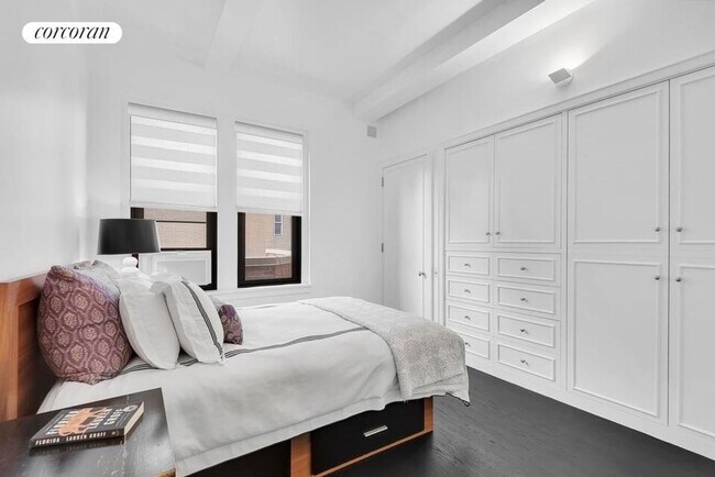 Photo - 320 E 57th St