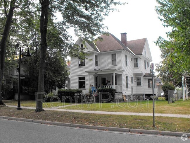 Building Photo - 810 S University Ave Rental