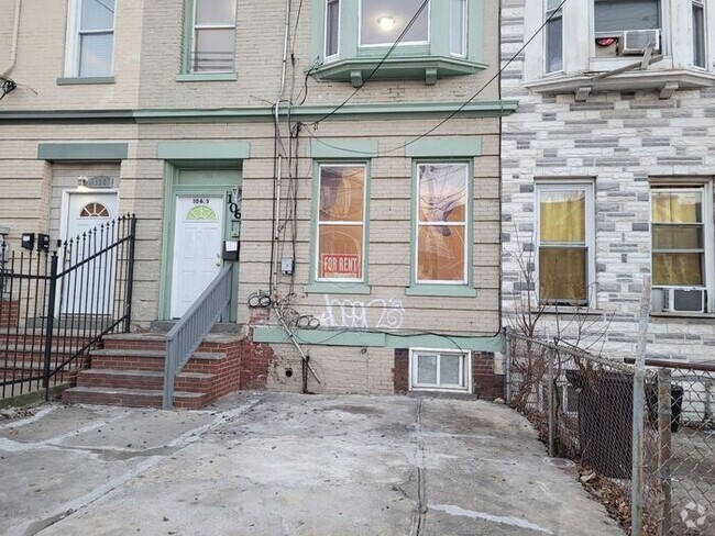 Building Photo - 106.5 Peabody Place Newark - close to publ... Rental