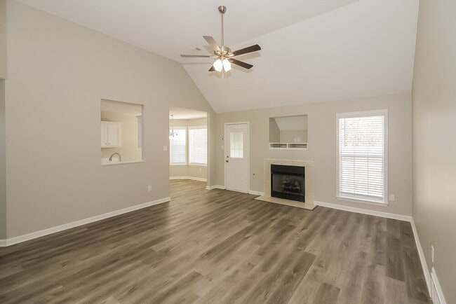 Photo - 200 Cameron Dr