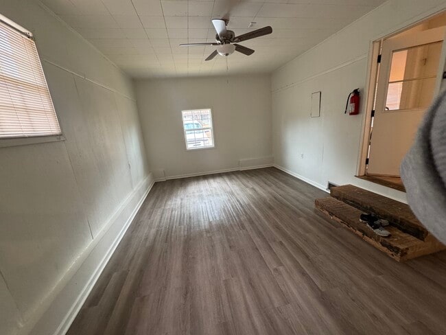 Photo - 1905 Charlton Dr