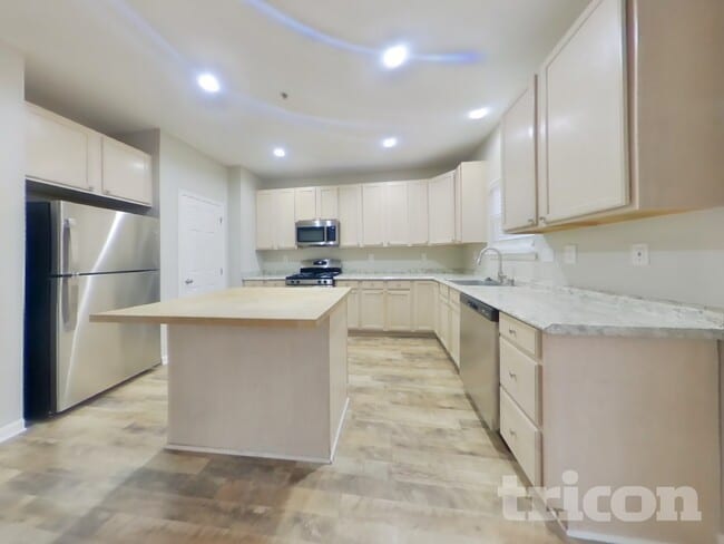 Photo - 7902 Heatherleigh Pl