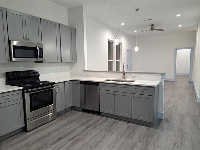 Photo - 3328 Noor St