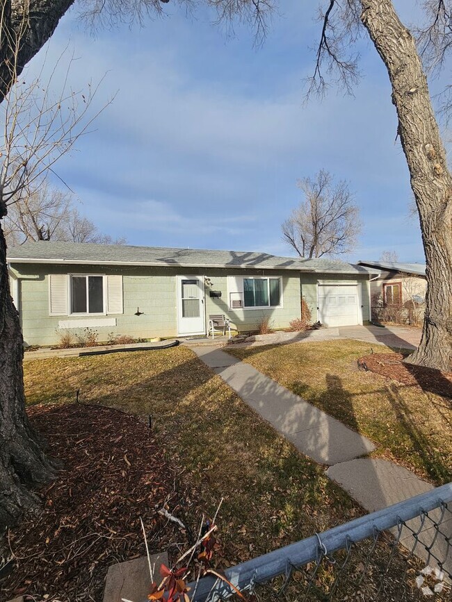 Building Photo - Cozy 2 bedroom for Rent on Rockwood Avenue Rental