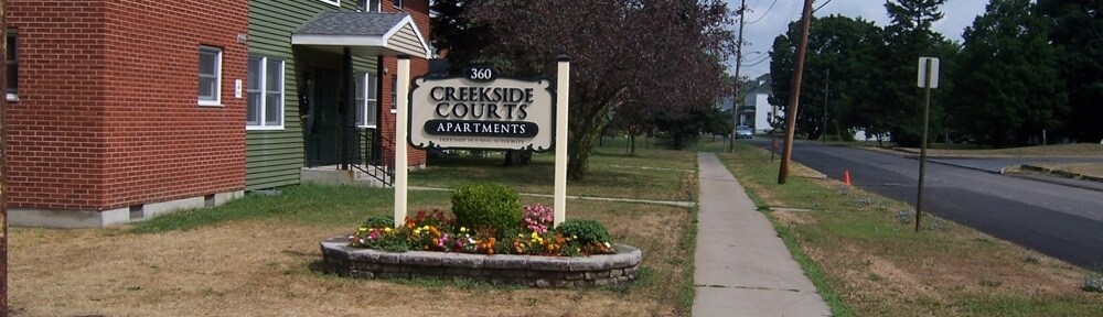 Photo - Creekside Courts Apartments