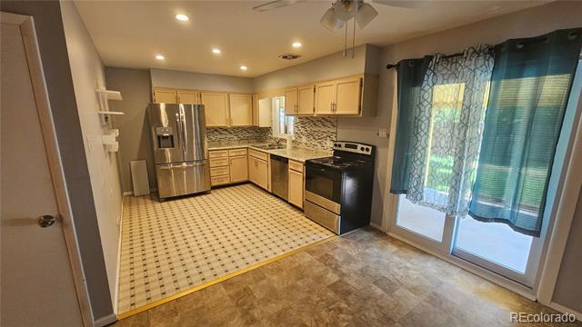 5166 W Colgate Pl