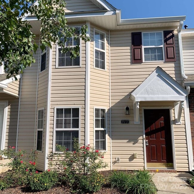 Building Photo - 915 Par One Ct Rental