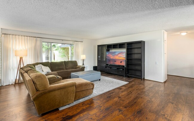 3205 Merrill Dr Unidad 17