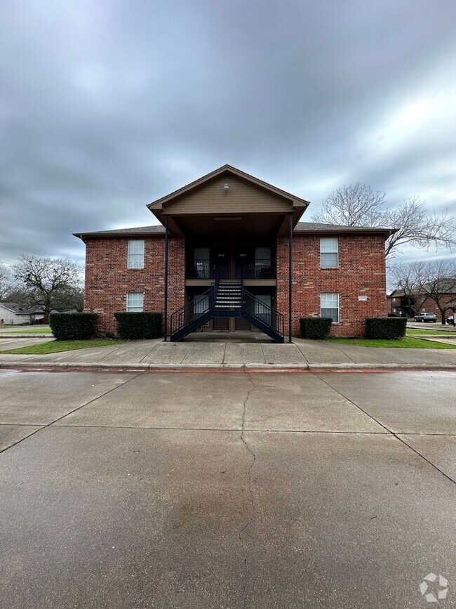 Building Photo - 1108 Williams Ave Unit C Rental