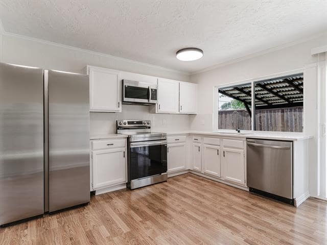 Photo - 5920 Maple Ln