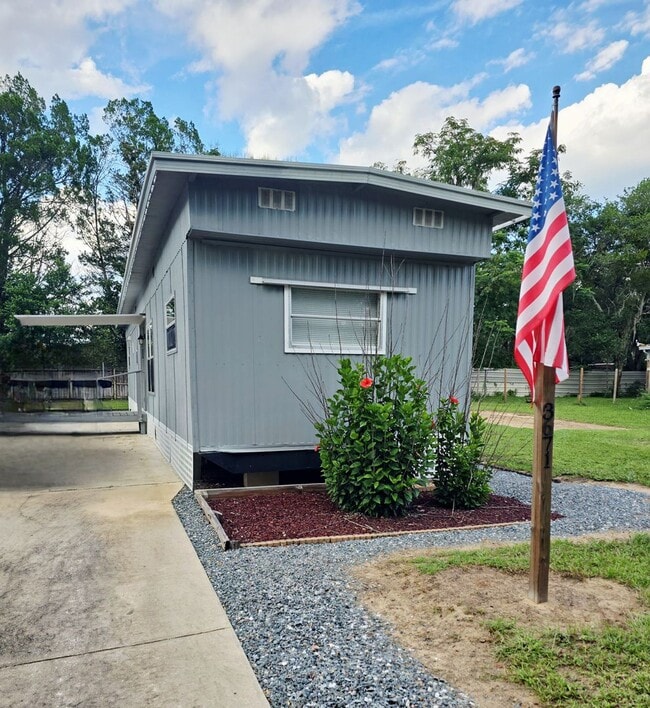 Building Photo - Completely Renovated HUGE 1/1!!! Rental