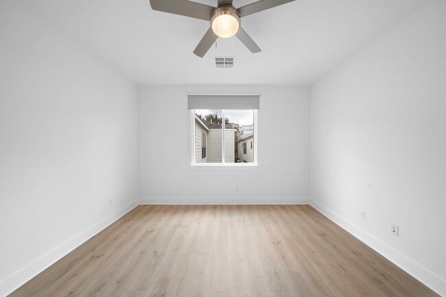 Photo - 1512 Barbee St