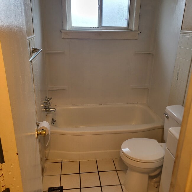 Photo - 16494 E 8 Mile Rd