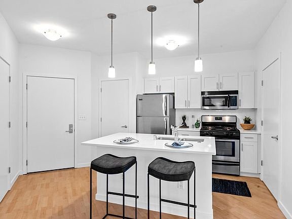 Photo - 1541 N Jefferson St Unidad 121