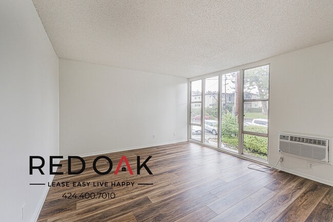 Photo - 2748 Montrose Ave Unidad 10