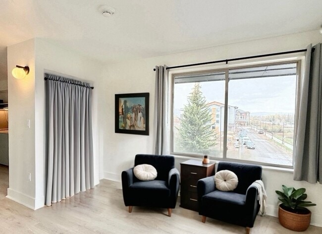 Photo - Storm Peak Apartments