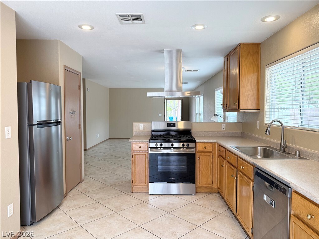 Photo - 11260 Sandrone Ave