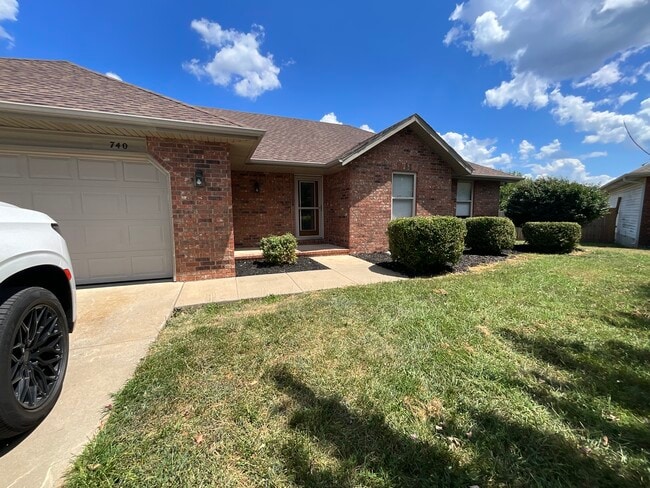 Building Photo - 740 Jefferson Ct Rental