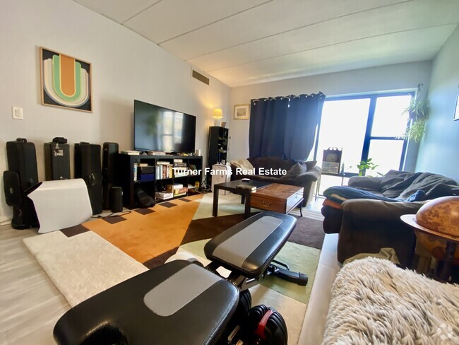 Building Photo - 599 Cambridge St Unit 403 Rental