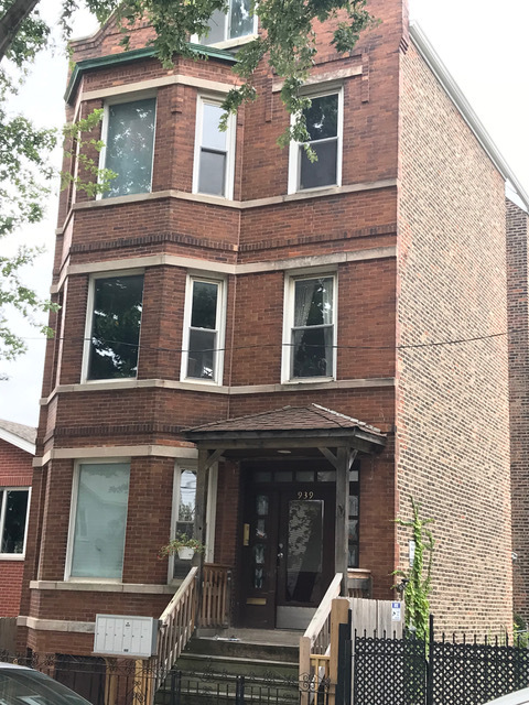 Exterior - 939 W 34th St Apartments Unit 1R