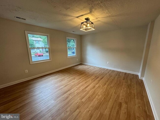 Photo - 5140 Redbud Rd
