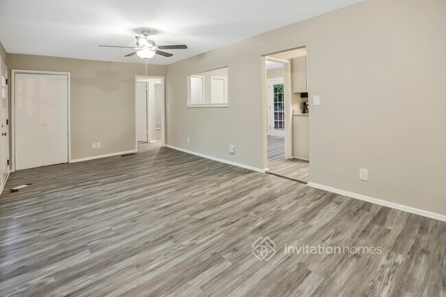 Photo - 3473 Pinehill Dr