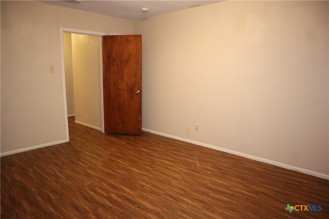 Photo - 815 Burges St Townhome