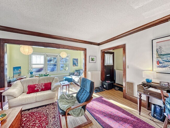 Photo - 2011 Ashland Ave