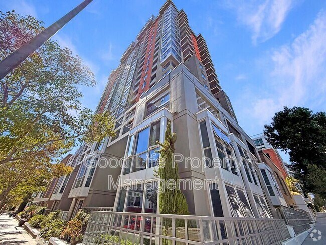 Building Photo - 300 W Beech St Unit 11 Rental